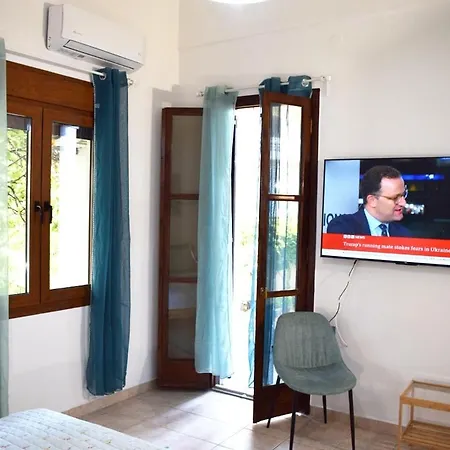 Naos-sea Front Vacation By Chania Center