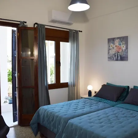 Naos-sea Front Vacation By Chania Center Vakantiehuis *