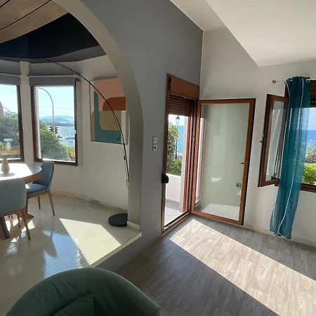 Naos-sea Front Vacation By Chania Center Ferienhaus *