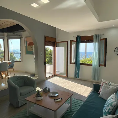 Naos-sea Front Vacation By Chania Center Дом отдыха Ханья