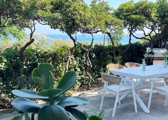 Naos-sea Front Vacation By Chania Center * Chania (Crete)