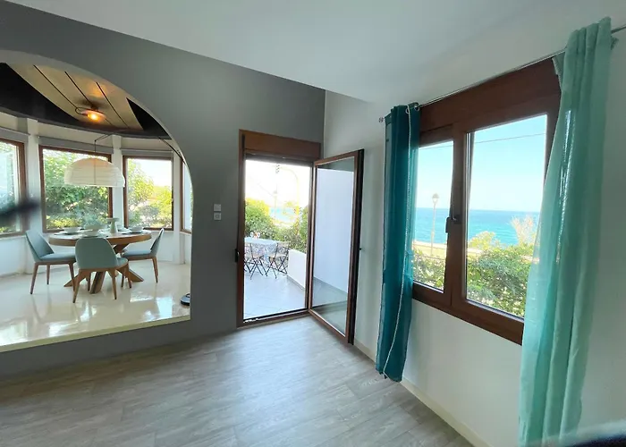 Holiday home Naos-sea Front Vacation By Chania Center