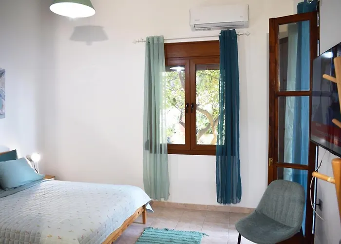 Naos-sea Front Vacation By Chania Center * Chania (Crete)