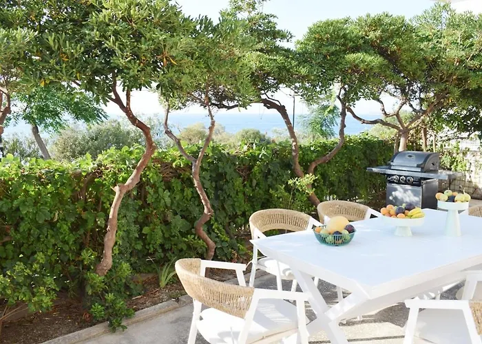 Naos-sea Front Vacation By Chania Center Holiday home Chania (Crete)