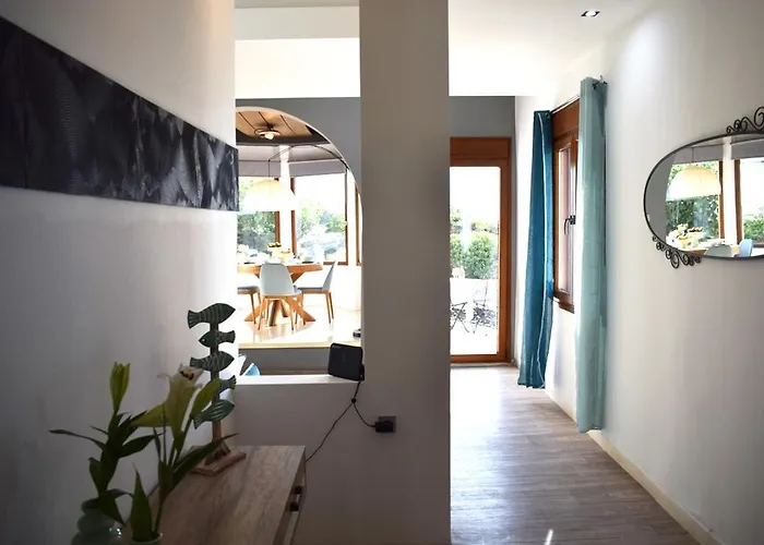 Naos-sea Front Vacation By Chania Center Chania (Crete)