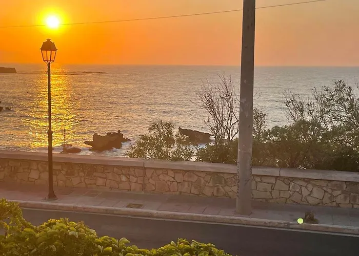 Naos-sea Front Vacation By Chania Center *