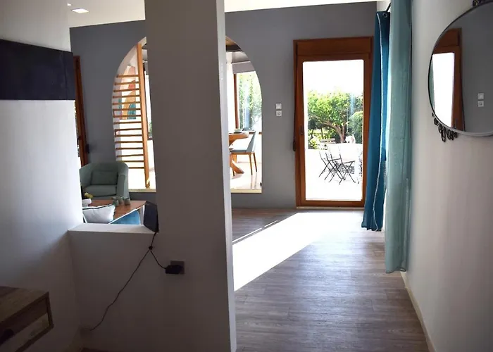 Naos-sea Front Vacation By Chania Center